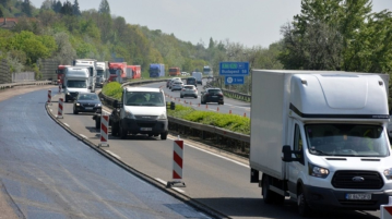 Korlátozások lassítják az autósokat az M3-as autópályán