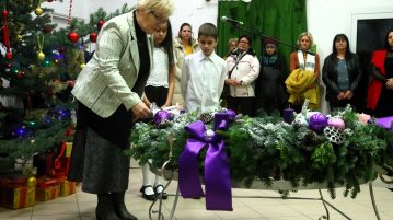 A katolikus iskola meghitt műsora indította Hevesen az adventi készületet – FOTÓK, VIDEÓ