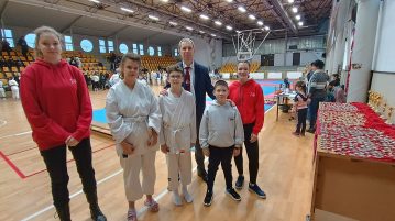 Dombóváron versenyeztek a hevesi karatékák