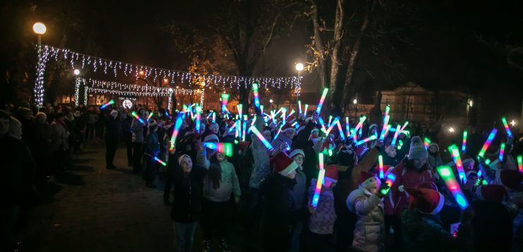 Adventi Flashmob a főtéren (videóval)