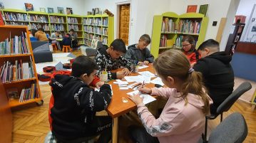 Elkezdődött a karácsonyra hangolódás a könyvtárban is