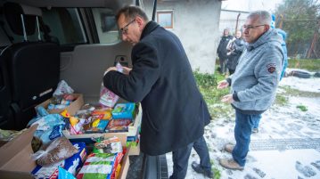 HEVES-Célba értek a menhelyi állatoknak gyűjtött adományok (FOTÓKKAL-VIDEÓVAL)