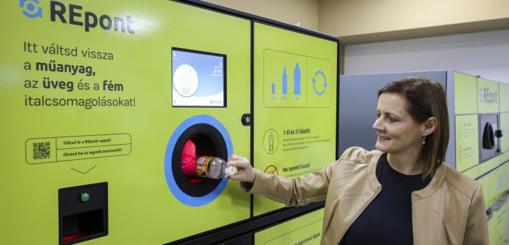 Berobbant a kötelező visszaváltási rendszer: másodpercenként 100 palack