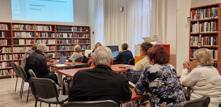 Egy hét és megszűnik az Ügyfélkapu: a könyvtár segít a gördülékeny átállásban