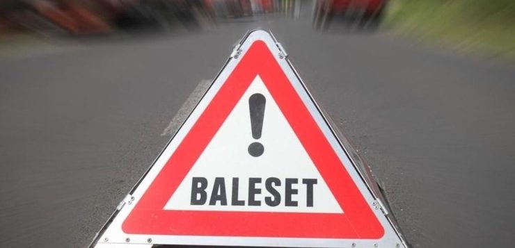 Árokba csapódott egy autó Heves és Boconád között