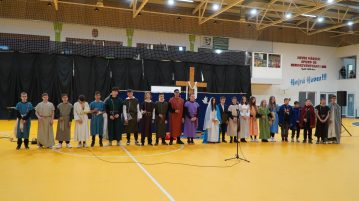 Lelki nappal hangolódtak a hevesi diákok (fotókkal)