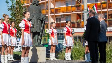 Kezdetét vette városunkban a Szent István ünnepi programsorozat – FOTÓKKAL