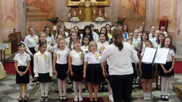 Szentmisével vette kezdetét az idei tanév a Szent Gellért iskolában