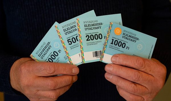 Kiegészíti a nyugdíjas utalványokat több áruházlánc