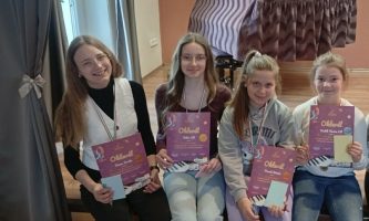 Kiemelkedő sikerek a nemzetközi zongoraversenyen