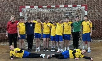 Az országos elődöntőig “meneteltek” a körzetis kézis fiúk