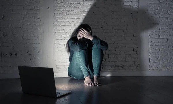 Sokan nem tudnak róla: akár börtön is járhat az agresszív kommentért 2025. januárjától