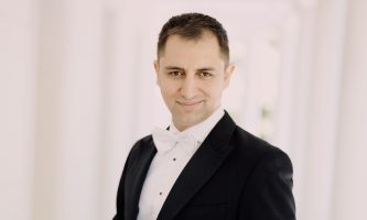 Az Év Karmestere lett Farkas Róbert, a hevesi zeneiskola egykori növendéke