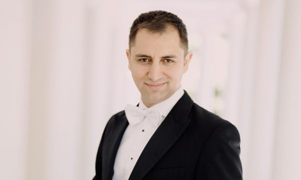 Az Év Karmestere lett Farkas Róbert, a hevesi zeneiskola egykori növendéke