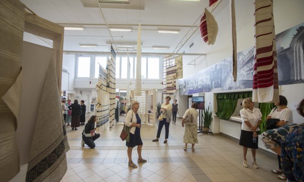 Nemzetközi szakmai találkozó középpontjában a szőttesek világa – fotókkal