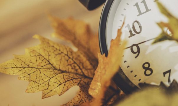 Hamarosan óraátállítás: október 25-én kezdődik a téli időszámítás