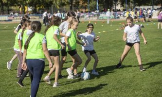 Több száz diák mozgott együtt a II. Hevesi Játékos Sportfesztiválon